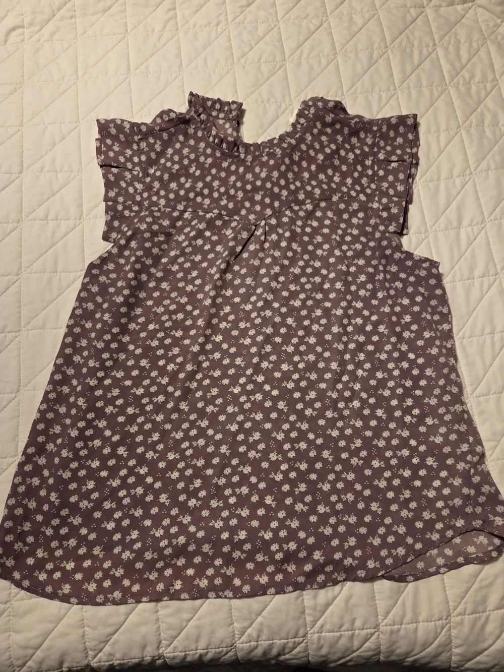 Women's Size LARGE Monteau Mauve Floral Ruffle Sleeve Top